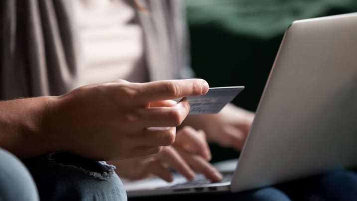 When to use credit card EMI and when to avoid