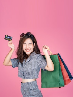 Credit card benefits for saving money during the holiday season