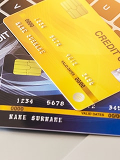 Overview of different credit card types and their features, visually represented